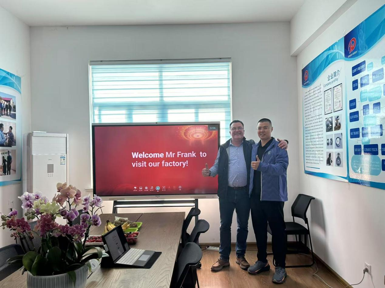 Il cliente belga ha visitato due volte la fabbrica