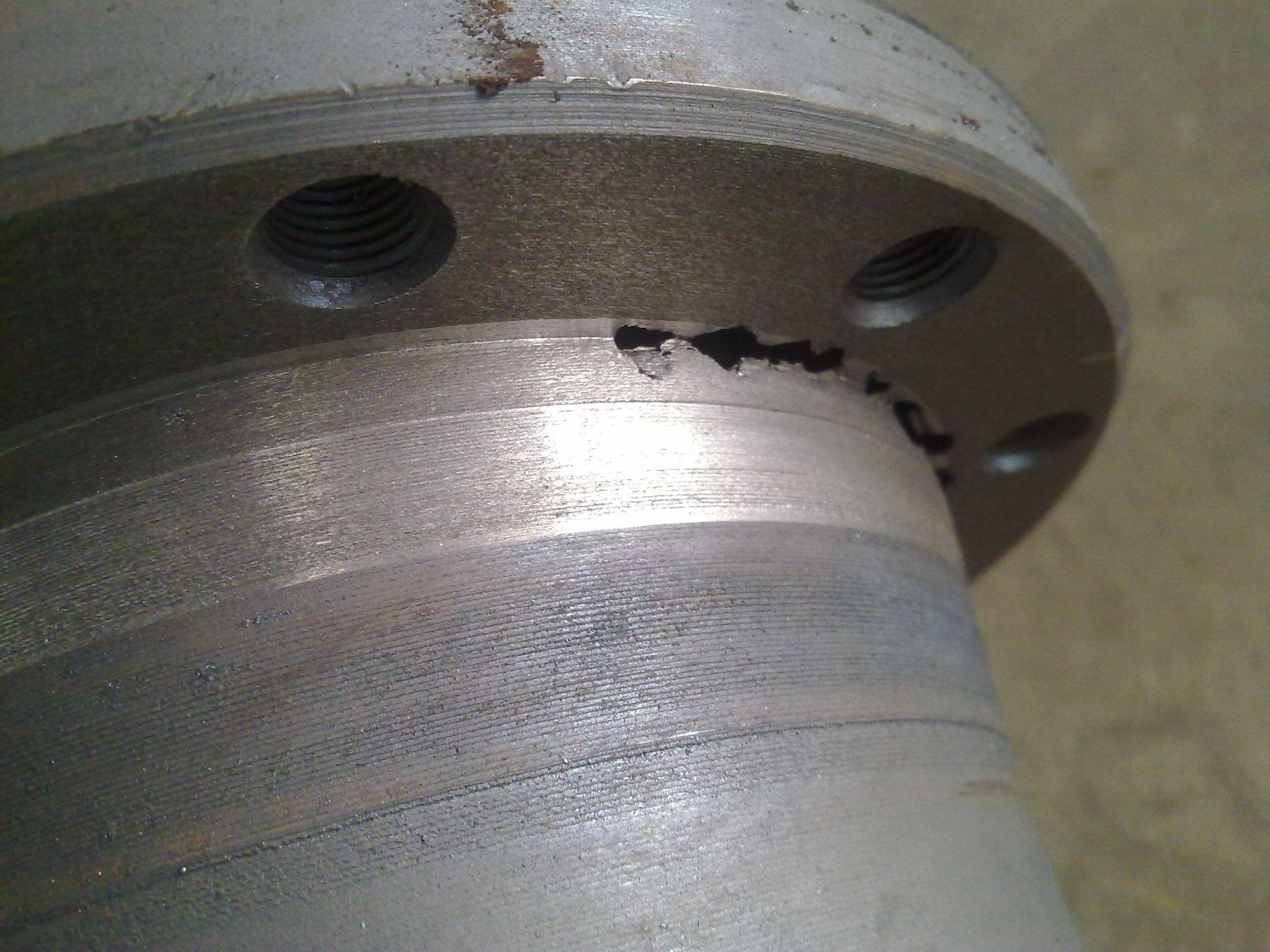 Quali sono le cause dei difetti di fessurazione dell'acciaio fuso?