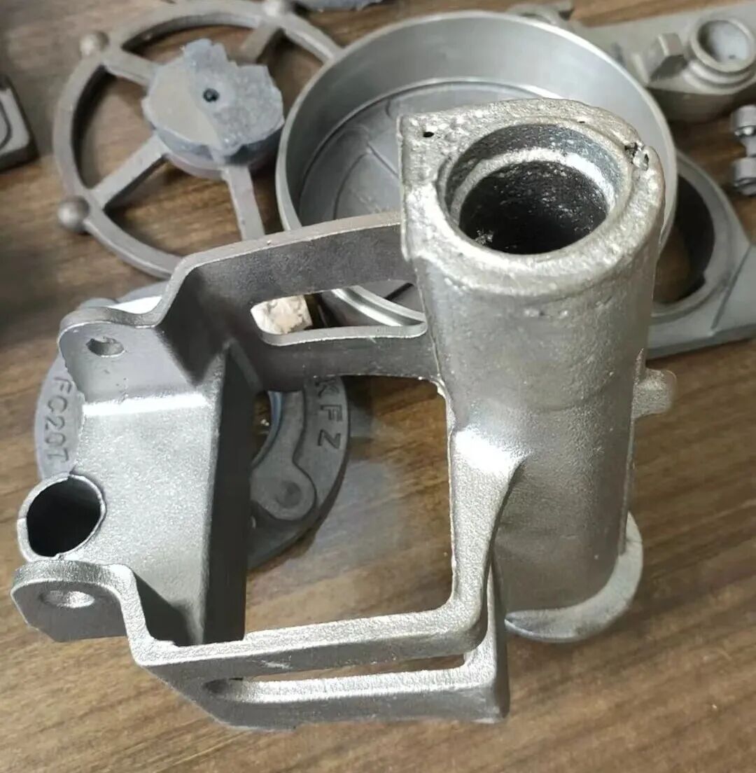 Trattamento della porosità grave nelle anime tubolari cilindriche in sabbia durante la produzione di parti in ghisa sferoidale utilizzando la tecnologia di stampaggio in sabbia verde